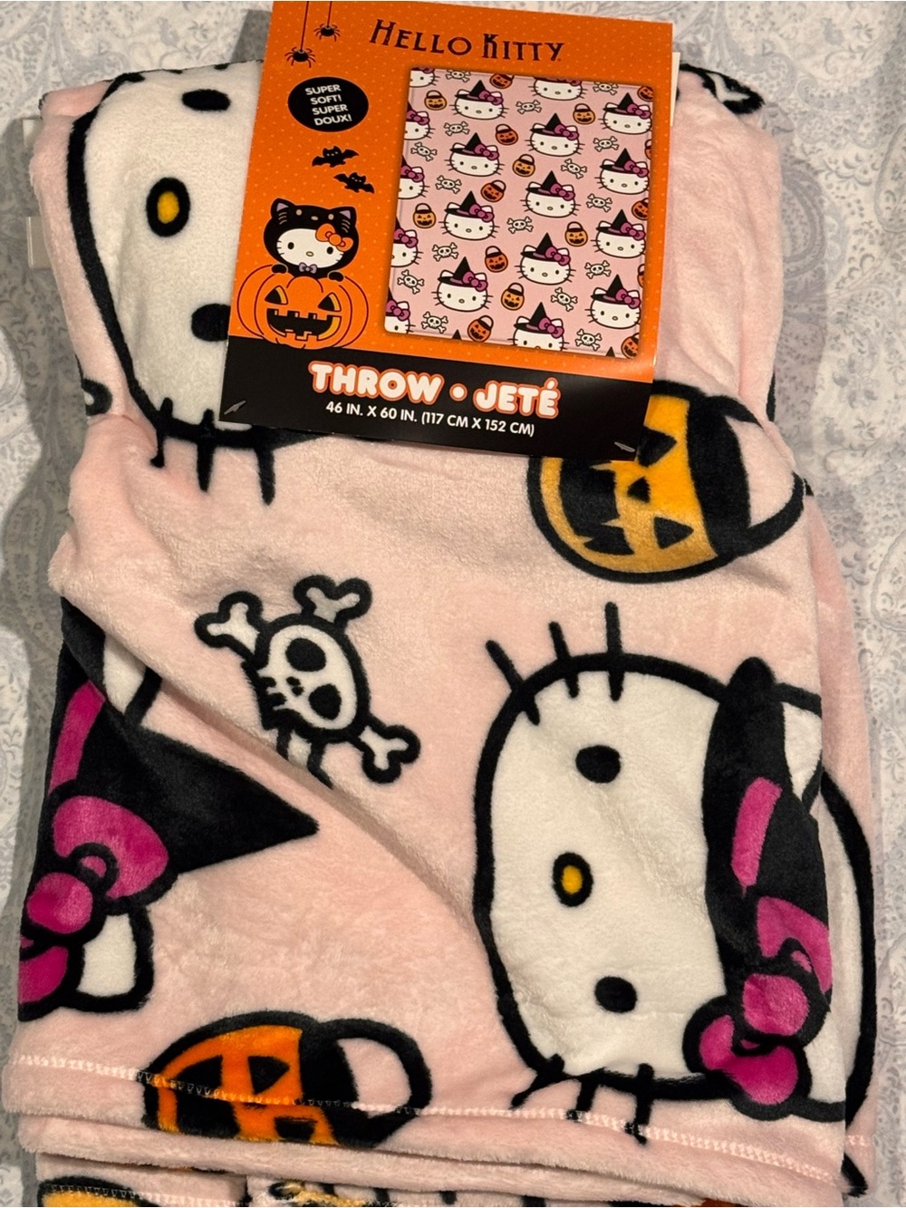 Hello Kitty Pink Halloween Plush Thick Throw Blanket with Jack-O'-Lanterns
